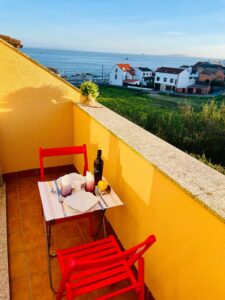 Terraza con vista al mar en Ático en Extrada Xeral