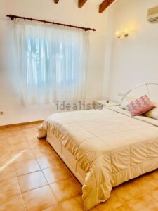 Habitación - casa en calle benferri