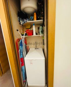 Débarras avec machine à laver - Appartement à Vicente Blasco Ibáñez