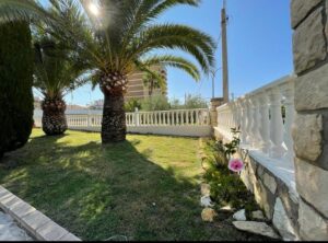 Exterior con arboles - en Casa o chalet independiente en calle Confrides