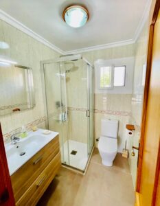 Salle de bains - Maison individuelle à la rue Confrides