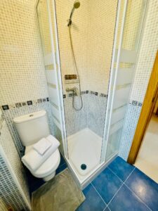 Baño en Ático en Extrada Xeral