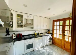 Cuisine - Maison individuelle à la rue Confrides